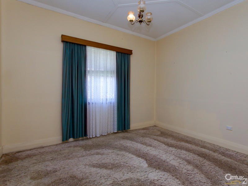 36 Joslin Street, Kotara NSW 2289