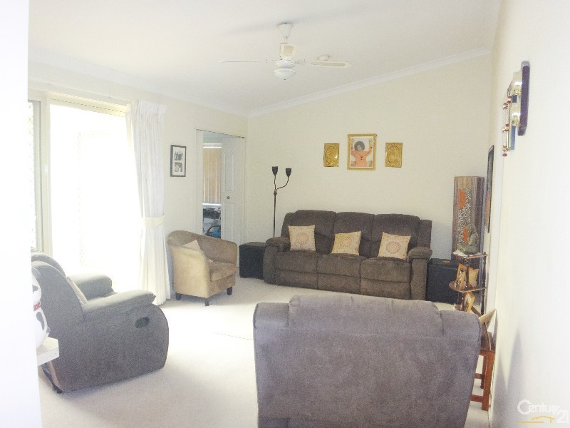 1 Whitehaven Drive, Lakelands NSW 2282