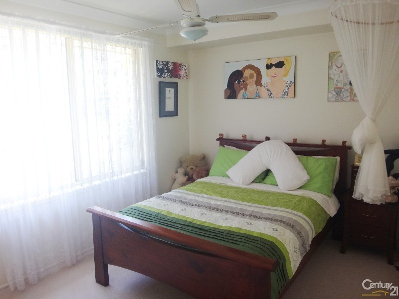 1 Whitehaven Drive, Lakelands NSW 2282
