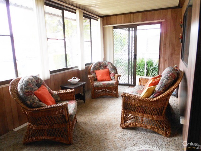 12 Vincent Street, Belmont North NSW 2280