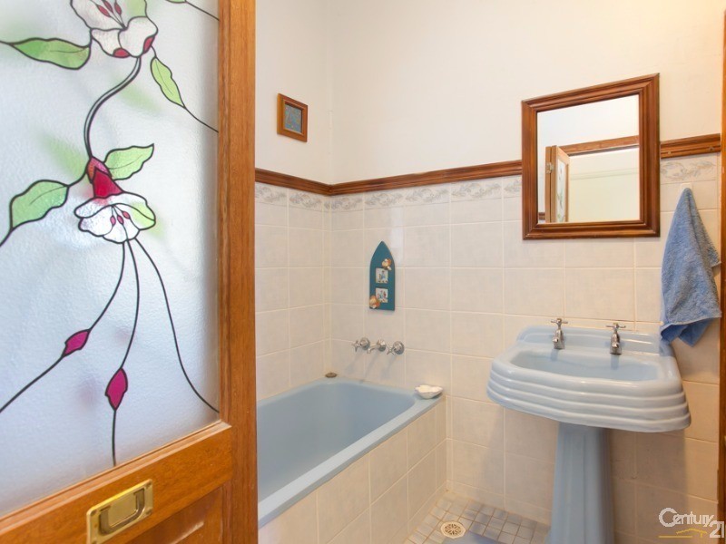74 Dudley Road,, Charlestown NSW 2290