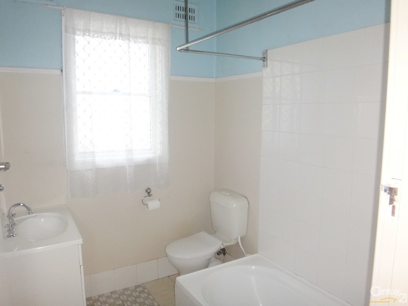 14 Church Street, Gateshead NSW 2290