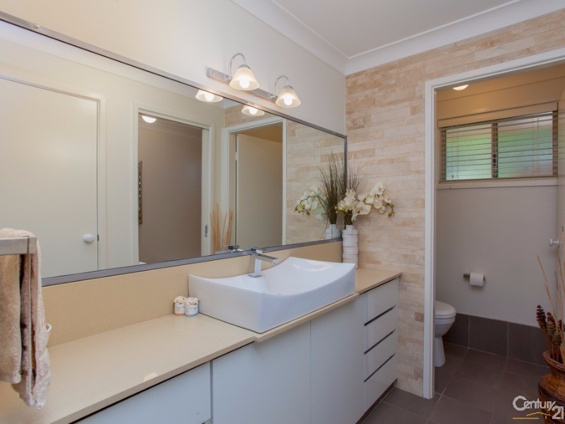 11 Sygna Close, Rankin Park NSW 2287