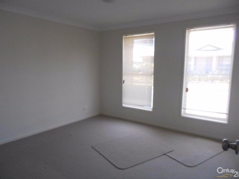 51 Cleveland Street, Cameron Park NSW 2285