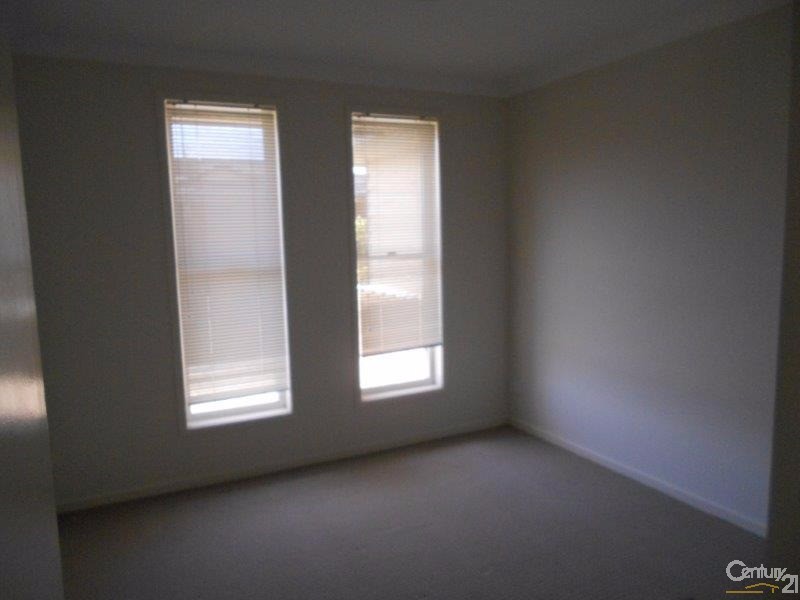 51 Cleveland Street, Cameron Park NSW 2285