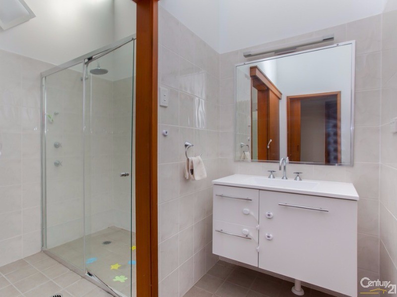 299 McCaffrey Drive, Rankin Park NSW 2287