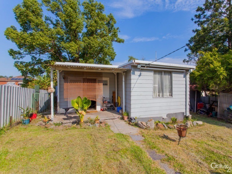 8 Bruce Street, Glendale NSW 2285