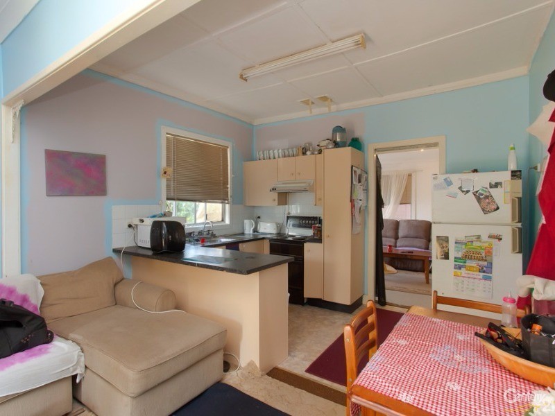 8 Bruce Street, Glendale NSW 2285