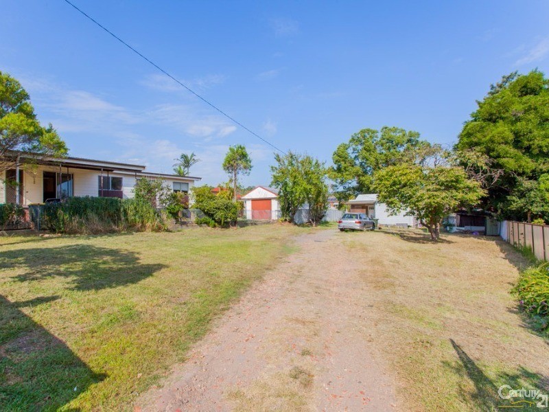 8 Bruce Street, Glendale NSW 2285