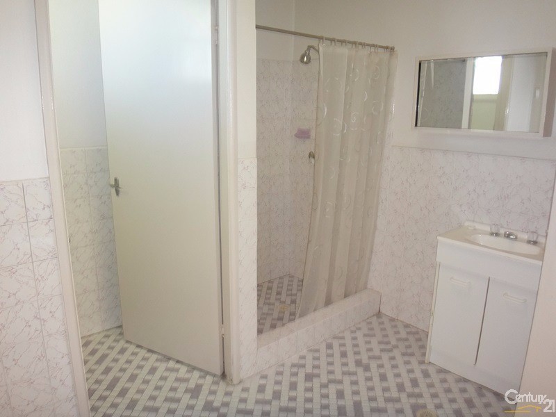 2/8 Clare Street, Glendale NSW 2285