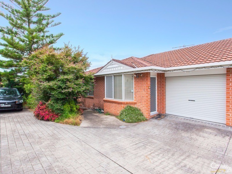 2/4 Ibis Close, Mount Hutton NSW 2290
