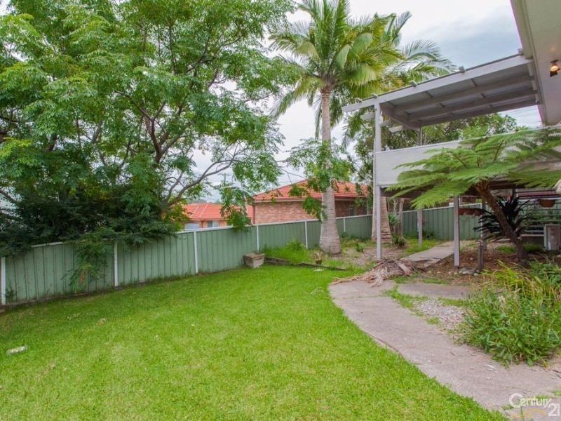 2/4 Ibis Close, Mount Hutton NSW 2290