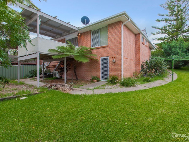 2/4 Ibis Close, Mount Hutton NSW 2290