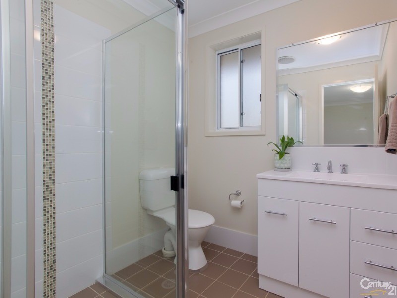 51 Cleveland Street, Cameron Park NSW 2285