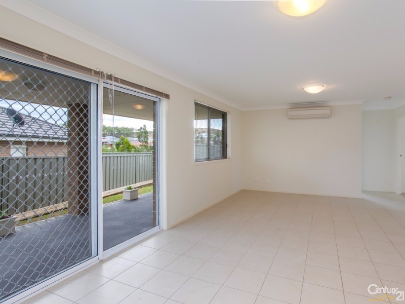 51 Cleveland Street, Cameron Park NSW 2285