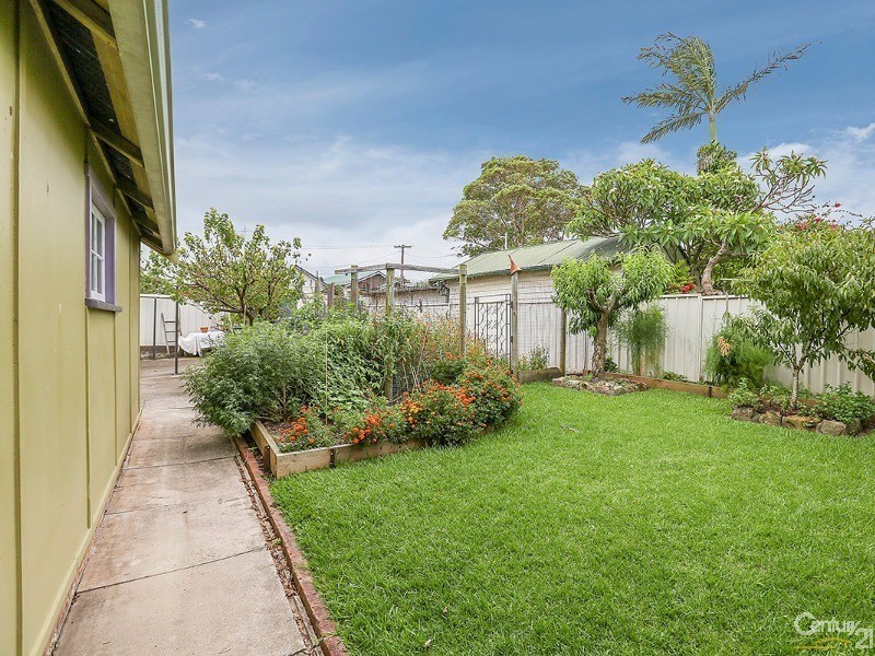 1 Edmund Street, Mayfield NSW 2304