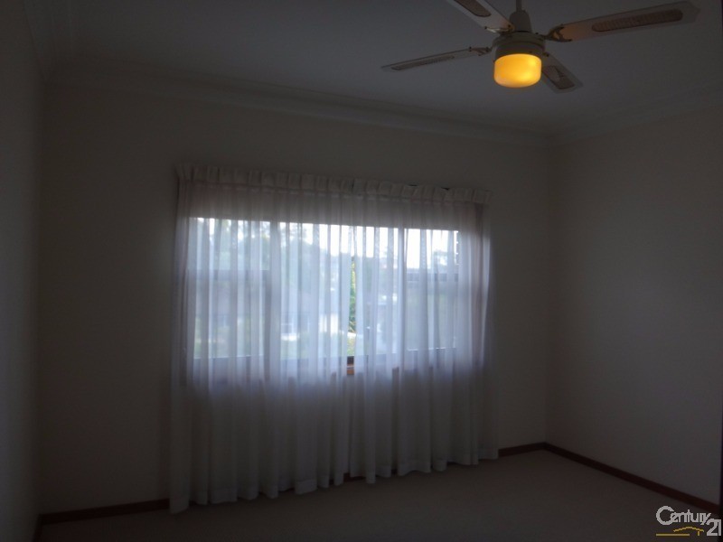 2B Conrad Avenue, Charlestown NSW 2290