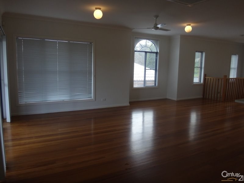 19 Bucklee Crescent, Warners Bay NSW 2282