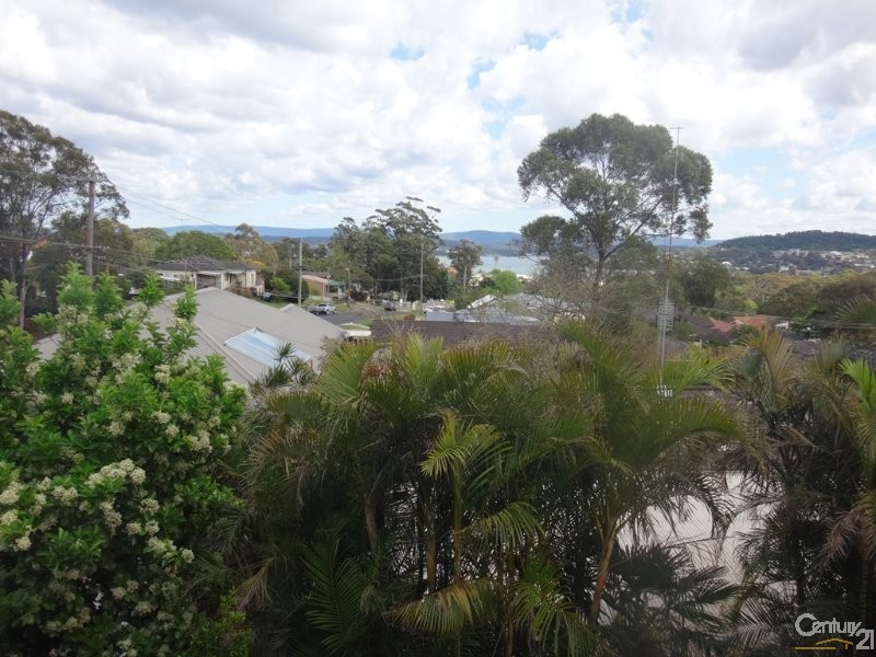 19 Bucklee Crescent, Warners Bay NSW 2282