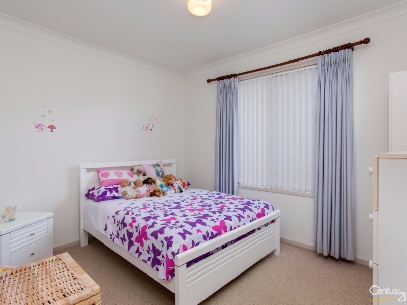 21 Delma Parade, Warners Bay NSW 2282