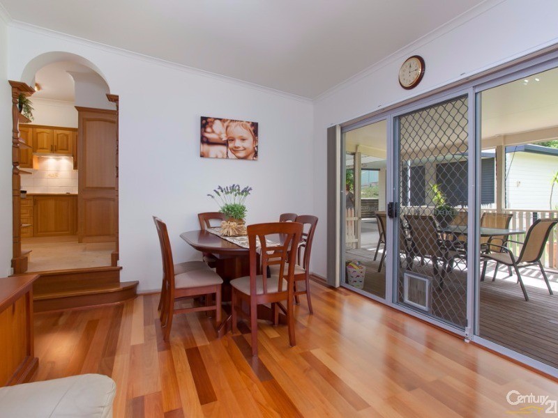 21 Delma Parade, Warners Bay NSW 2282