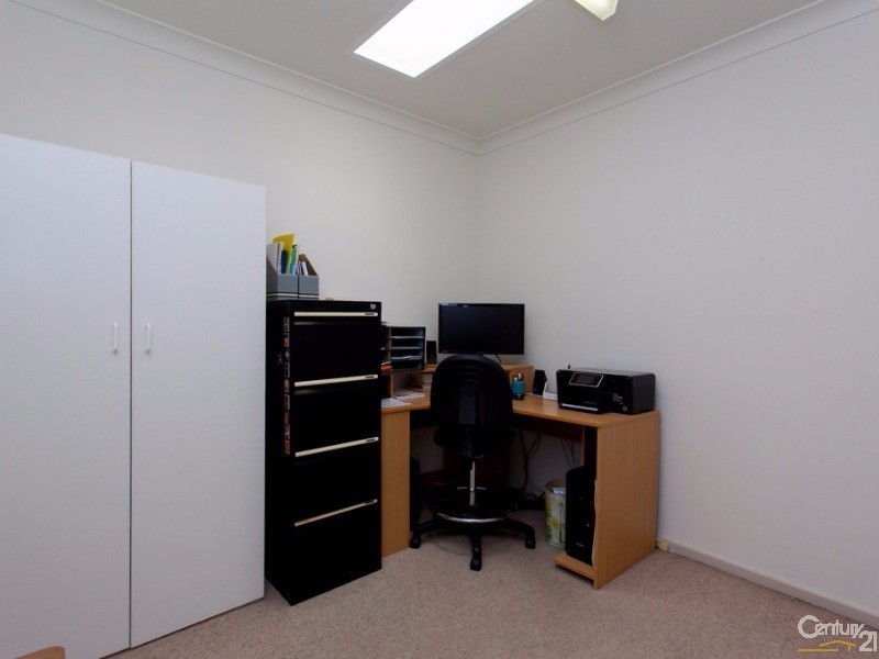 21 Delma Parade, Warners Bay NSW 2282