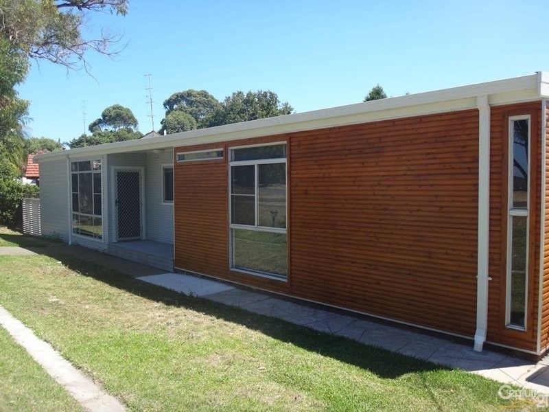 1 EK Avenue, Charlestown NSW 2290