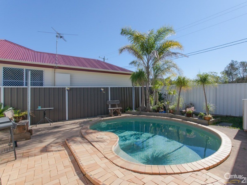 10 Flame Street, Gateshead NSW 2290