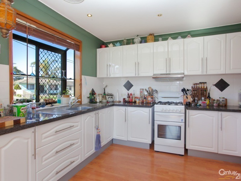 10 Flame Street, Gateshead NSW 2290