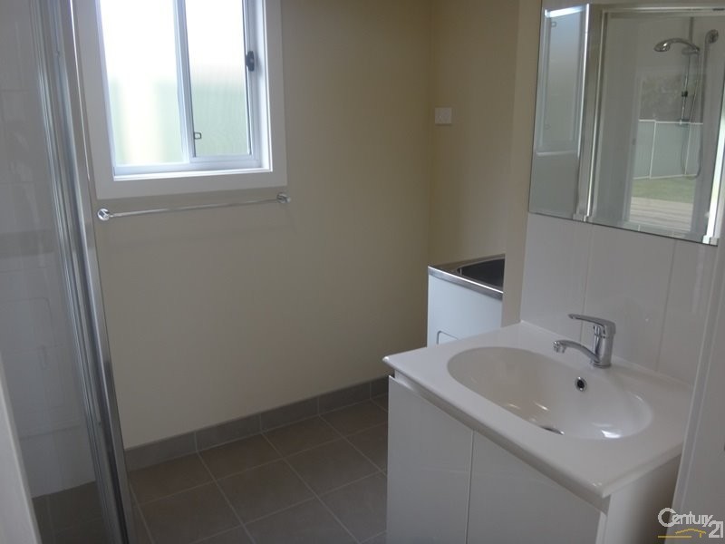 35B Tennent Road, Mount Hutton NSW 2290