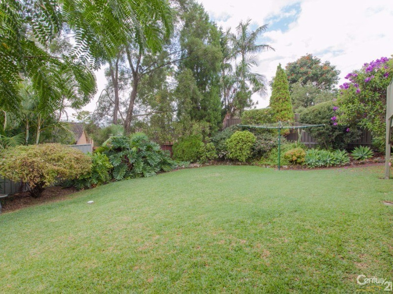 28 Ian Street, Eleebana NSW 2282