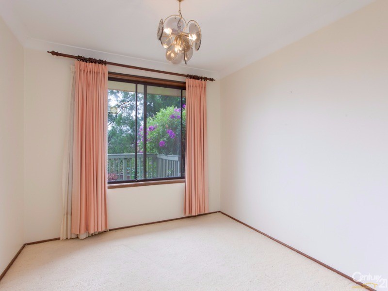 28 Ian Street, Eleebana NSW 2282