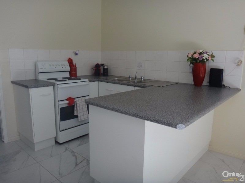 2/16 Teralba Road, Broadmeadow NSW 2292