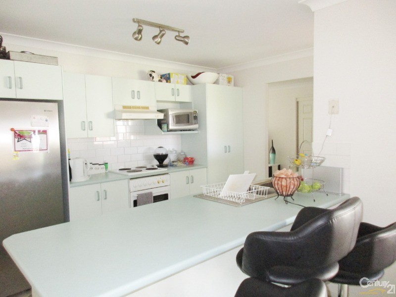 7 Springvale Circuit, Cameron Park NSW 2285