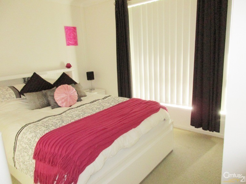 7 Springvale Circuit, Cameron Park NSW 2285