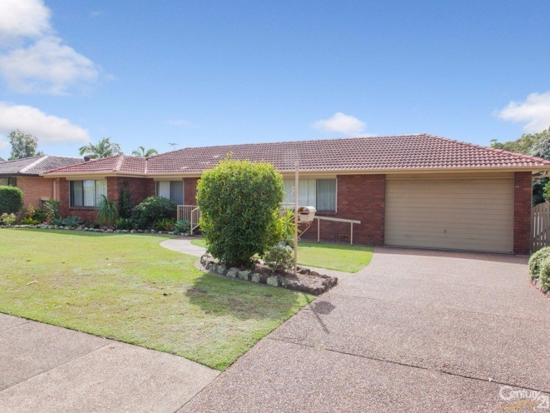 58 Glad Gunson Drive, Eleebana NSW 2282