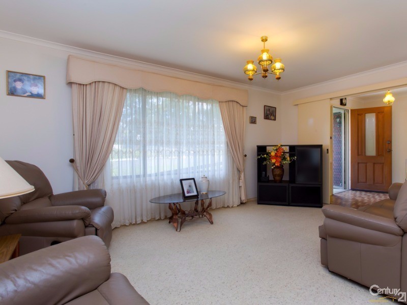 58 Glad Gunson Drive, Eleebana NSW 2282