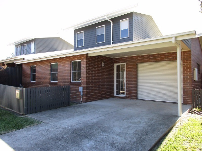 2A  Berkeley Street, Mayfield NSW 2304