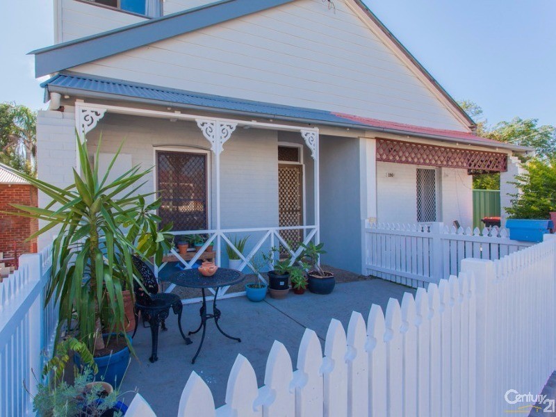192 Denison Street, Hamilton NSW 2303