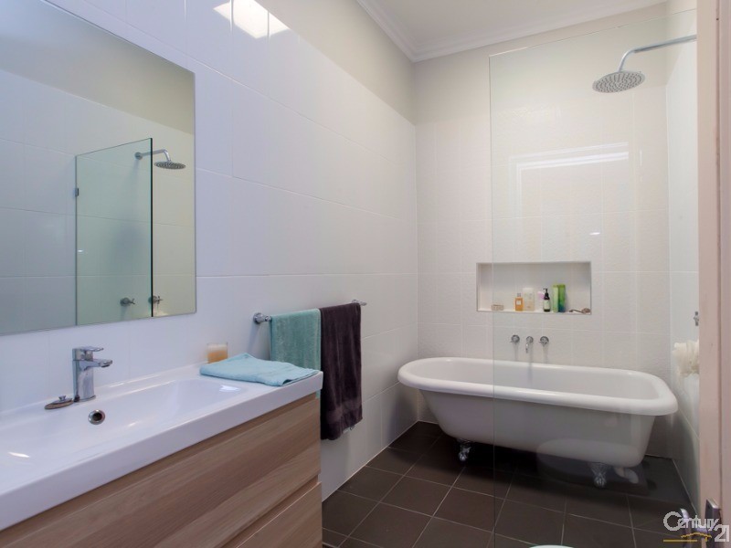 192 Denison Street, Hamilton NSW 2303