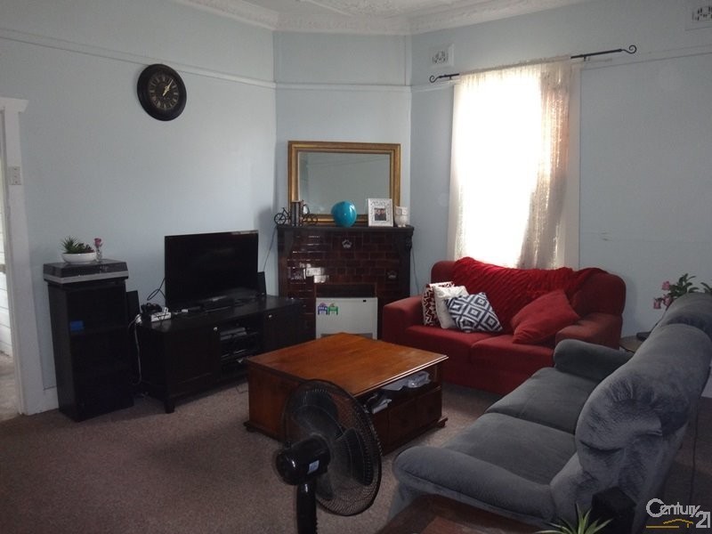 18 Southon Street, Mayfield NSW 2304