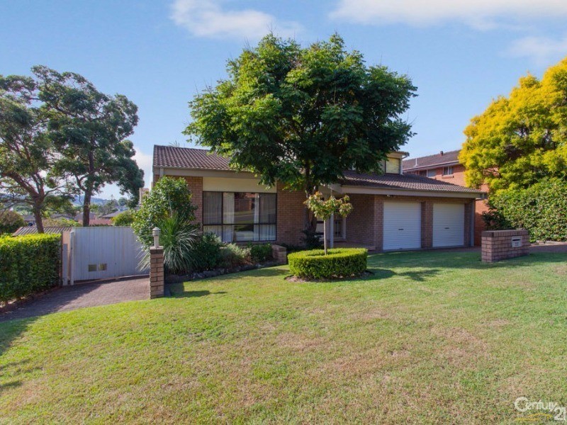 22 Ian Street, Eleebana NSW 2282