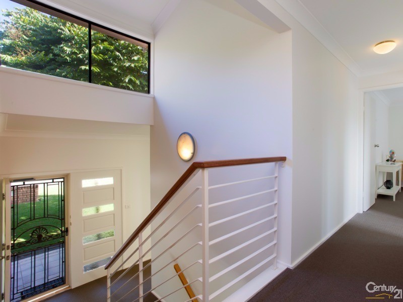 22 Ian Street, Eleebana NSW 2282