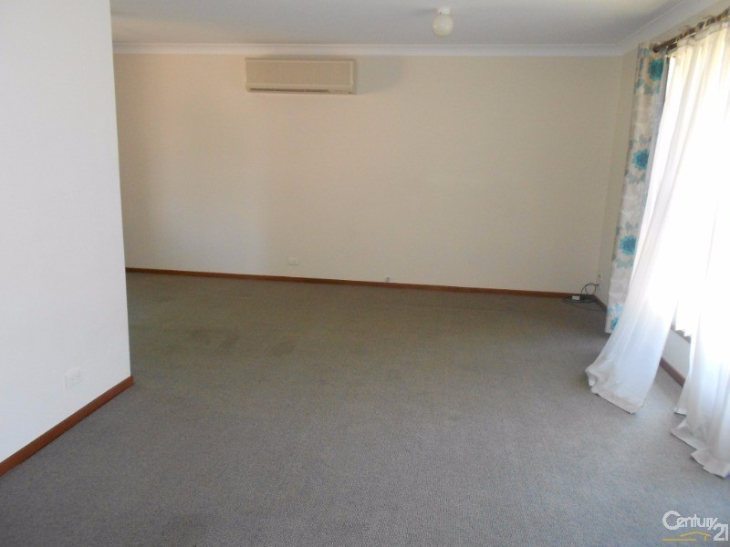 122 Auklet Road, Mount Hutton NSW 2290