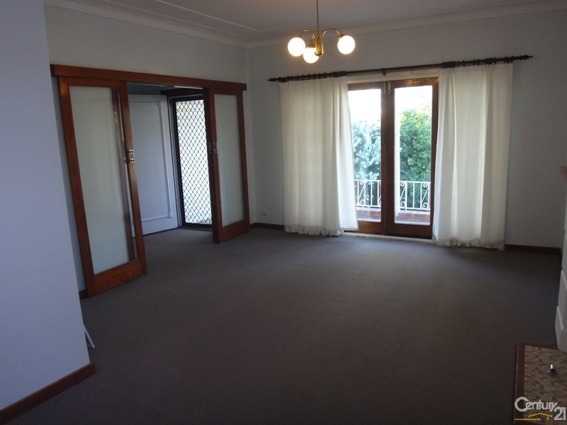 32 Lexington Parade, Adamstown Heights NSW 2289