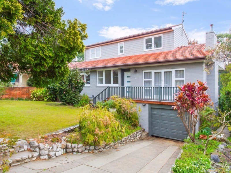 12 Heather Crescent, Garden Suburb NSW 2289