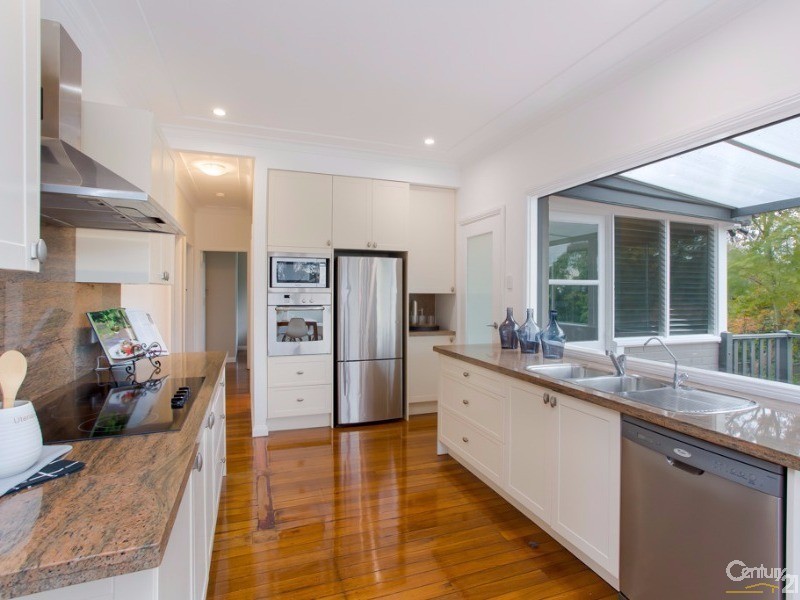 12 Heather Crescent, Garden Suburb NSW 2289