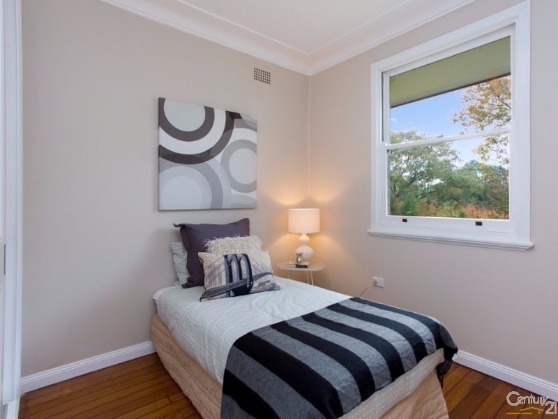 12 Heather Crescent, Garden Suburb NSW 2289