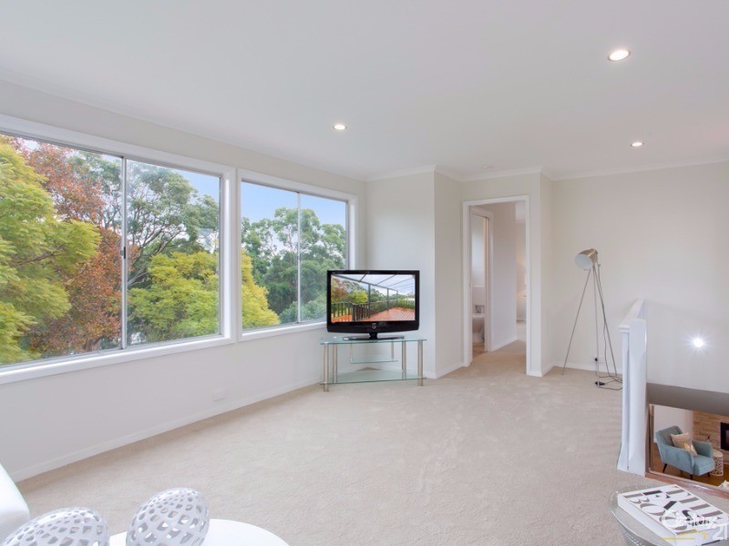 12 Heather Crescent, Garden Suburb NSW 2289