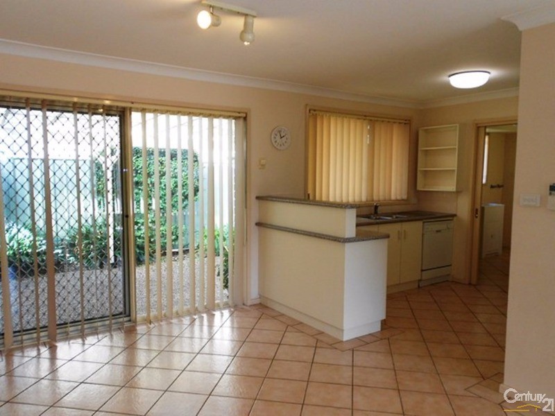 2/55 Berringar Road, Valentine NSW 2280